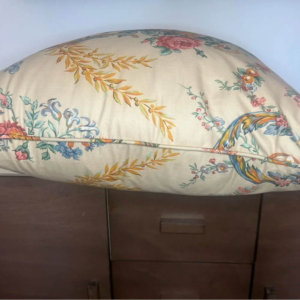 Vintage Lee Jofa pillow 23x23 feather insert